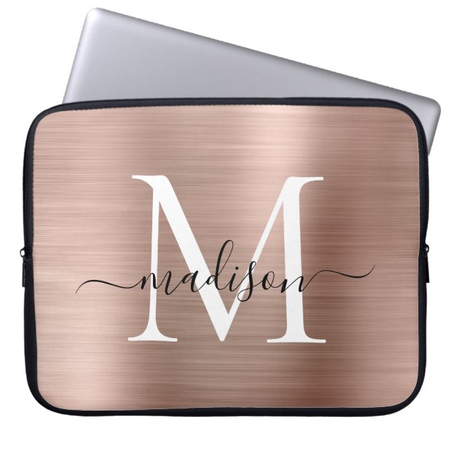 Rosa Rose Gold Monogram Girly Script Bürstenmetall Laptopschutzhülle (Vorderseite)