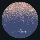 Rosa Rose Gold Navy Blue Glitzer Monogram Runder Aufkleber<br><div class="desc">Rose Gold - Blush Pink und Navy Blue Sparkle Glitzer Monogram Name Party Aufkleber Adresse Labels. Das macht den perfekten 16 Geburtstag,  Hochzeit,  Brautparty,  Jubiläum,  Babydusche oder Junggeselinnen-Abschied Geschenk für jemanden,  der Lieben glamourösen Luxus und schicke Stile.</div>
