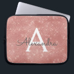 Rosa Rose Gold Sparkle Modern Monogram Name Laptopschutzhülle<br><div class="desc">Rosa Rose Gold Sparkle Moderne Monogram Name Sleeve. Diese Hülle kann auf Ihren Anfangs- und Vornamen angepasst werden.</div>