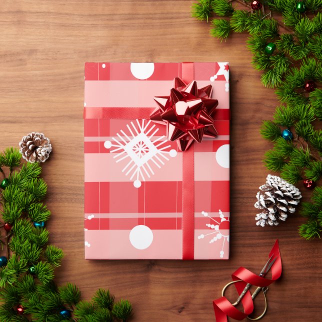 Rosa rotes Weihnachtskariert Schneeflocken Geschenkpapier (Feiertagsgeschenk)