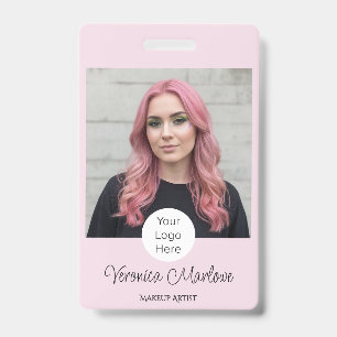 Rosa Schrift-Logo-Foto-Make-up Ausweis