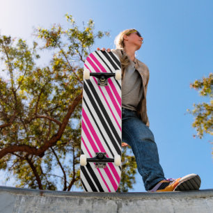Rosa Schwarz Weiß Streifen Muster Design Skateboard