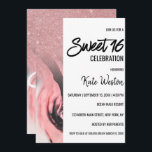 Rosa Schwarz-weißer Glitzer Anstrichfarbener Marmo Einladung<br><div class="desc">Dieses Stück ist eine mädchenhafte, moderne und künstlerische Sweet 16 Einladung. Es ist mit einem rosa, schwarz und weiß lackierten Marmor und Glitzer ombre Farbverlauf und Pinseltypografie mit den Worten "Sparkle" in Weiß. Dieses Bild wird sicherlich den persönlichen Stil eines Teenager-Mädchens verstärken, was sie für ihre besondere Geburtstagsfeier schicken und...</div>