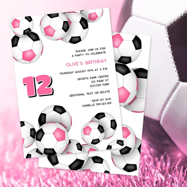 Rosa schwarze Fußballbälle Kindergeburtstag Party Einladung (Von Creator hochgeladen)