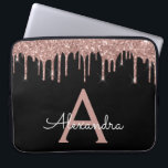 Rosa Schwarzer Glitzer-Monogramm Laptopschutzhülle<br><div class="desc">Rosa Rose Gold und schwarze Imitate Dripping Modern and Elegant Girly Glitzer and Sparkle Elegant Monogram Case. Dieser Fall kann so angepasst werden,  dass er Ihren Anfangs- und Vornamen enthält.</div>