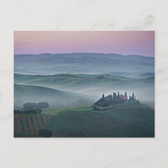 Rosa Sonnenaufgang über der Landschaft der Toskana Postkarte (Vorderseite)