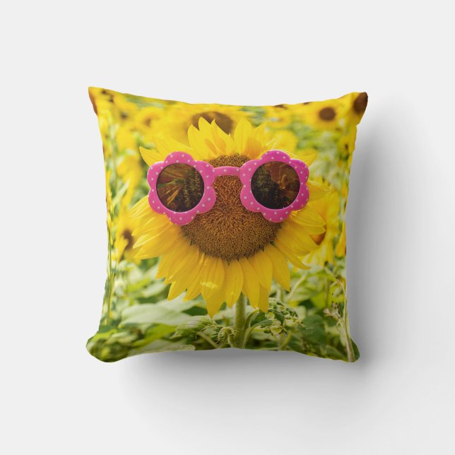Rosa Sonnenbrille auf Sonnenblumen Kissen (Vorderseite)