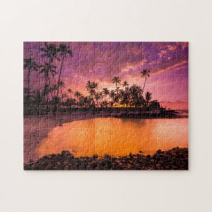 Rosa Sonnenuntergang am Strand von Hawaii