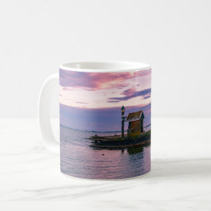 Rosa Sonnenuntergang über dem See Kaffeetasse