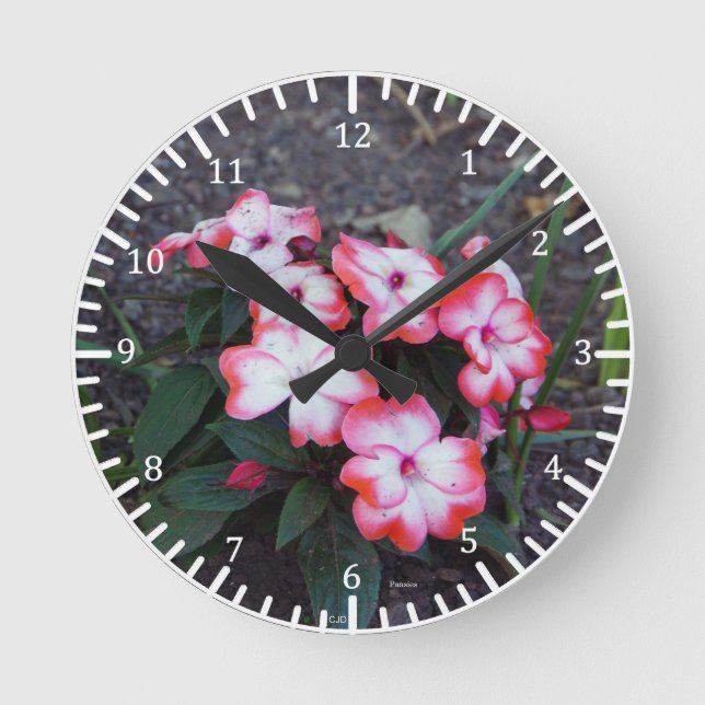Rosa Stiefmütterchen Uhr (Vorderseite)