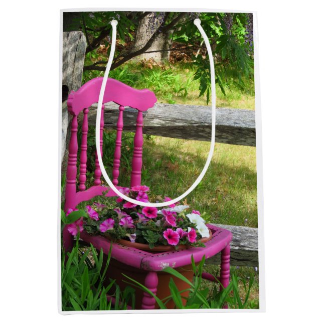 Rosa Stuhl und Blume - Martha's Vineyard Mittlere Geschenktüte (Vorderseite)