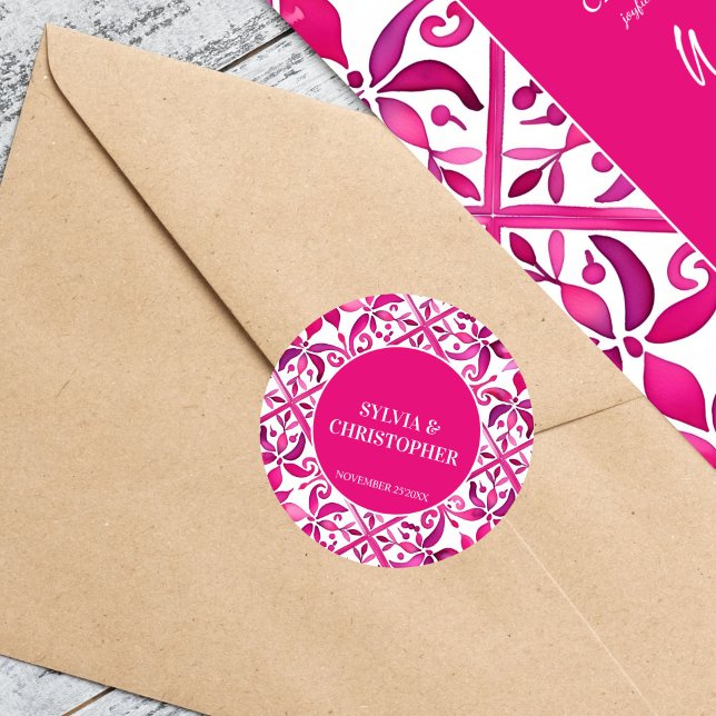 Rosa Talavera Hochzeitmonogramm gedruckt Runder Aufkleber (Pink Spanish talavera Mexican Hacienda wedding monogram printed bride and groom names  Sticker)