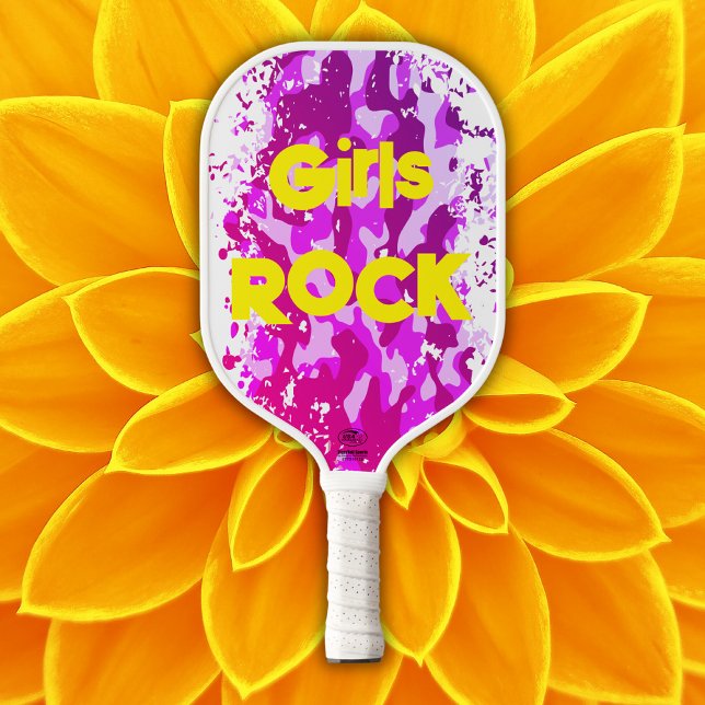Rosa Tarnung mit gelbem Text | Pickleball Schläger (Von Creator hochgeladen)