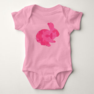 Rosa Tarnungs-Silhouette-Osterhasen-Strampler Baby Strampler