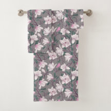 Rosa Tinged Magnolias auf Taupe