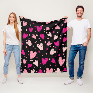 Rosa über schwarzen Herzen Fleecedecke
