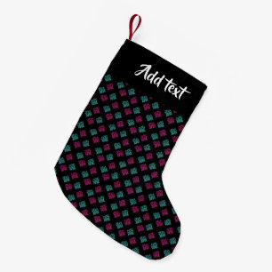 Rosa und blau dekorativer Druck auf schwarz Kleiner Weihnachtsstrumpf