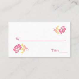 Rosa und gelbe Pfirsiche auf weißen Platzkarten