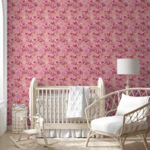 Rosa und goldene Herzen und Schmetterlinge auf hel Tapete
