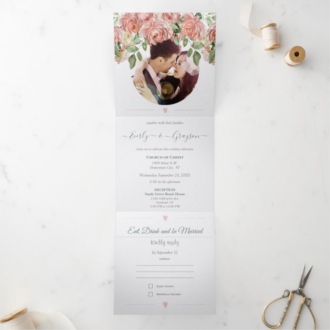 Rosa und grüne Rose Boho Blumenhochzeit Dreifach Gefaltete Einladung (Innenseite)