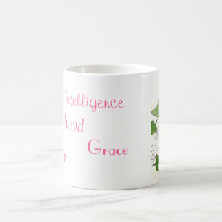 rosa und grüne Tasse