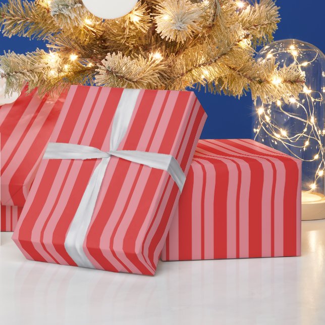 Rosa und Kirschrot Retro Modernes Streifenmuster Geschenkpapier (Feiertage)