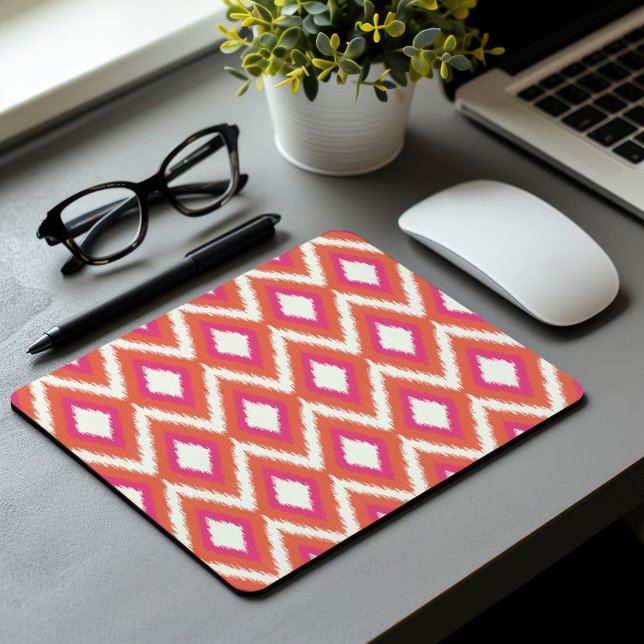 Rosa und Korallenstamm Ikat Mousepad (Von Creator hochgeladen)