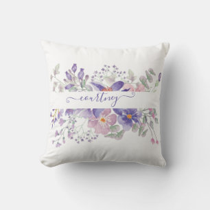 Rosa und lila Aquarellblumen personalisiert Kissen