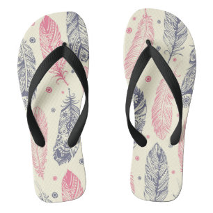 Rosa und lila ethnisches Feder-Muster Flip Flops