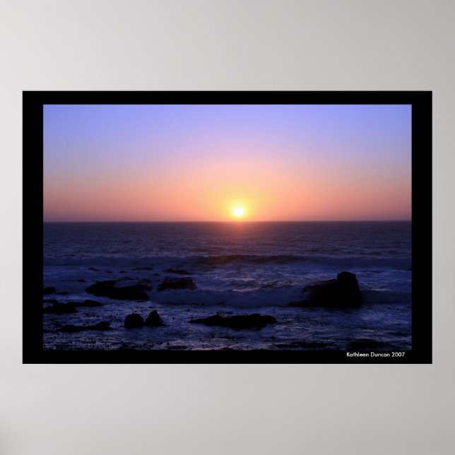 Rosa und Lila Sonnenuntergang über dem Meer Poster (Vorne)