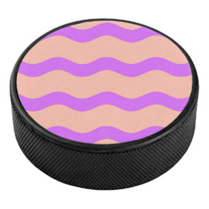 Rosa und lila Wellenmuster Eishockey Puck
