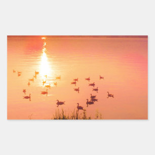 Rosa und pfirsichfarbener See Sonnenuntergang Rechteckiger Aufkleber