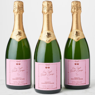 Rosa und Rote Kirsche Bachelorette Weekend Champag