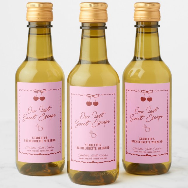 Rosa und Rote Kirsche Bachelorette Weekend Mini Weinetikett (One Last Sweet Escape mini wine labels, bachelorette party favors, red, pink, personalized, chic)