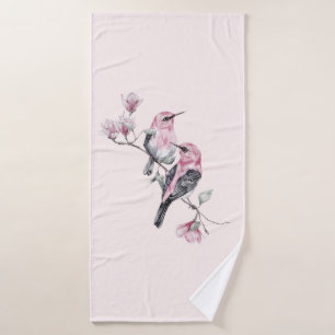 Rosa und schwarze Vögel auf einem Baumzweig Badhandtuch Set