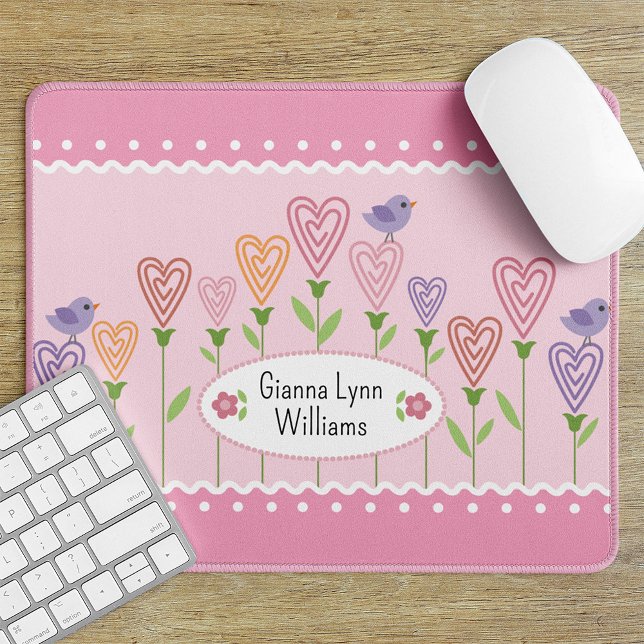 Rosa und weiße Blumenhörner Mit Monogramm Mousepad (Von Creator hochgeladen)