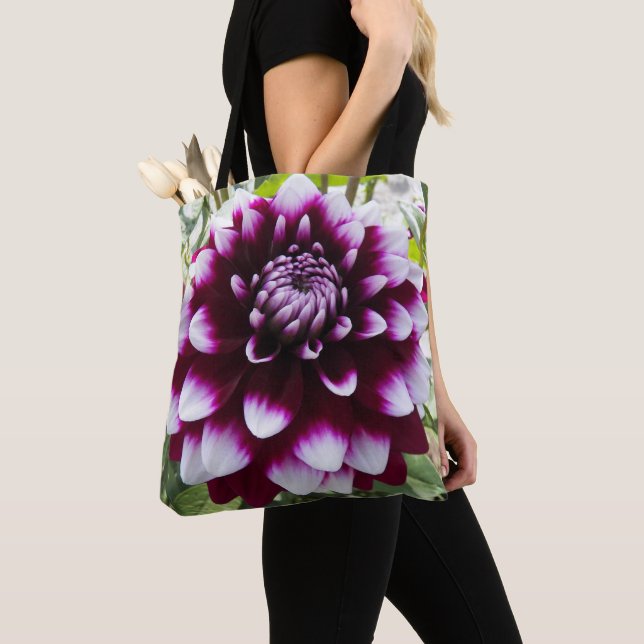 Rosa und weiße Dekorative Dahlia Tasche (Von Nahem)