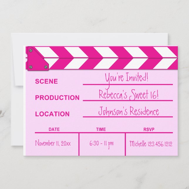 Rosa und weiße Filmklapappe Sweet 16 lädt ein Einladung (Vorderseite)