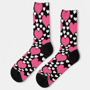 Rosa und weiße Herzen im schwarzen Hintergrund Socken