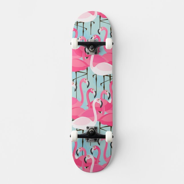 Rosa und weiße Menge der Flamingos Skateboard (Vorderseite)