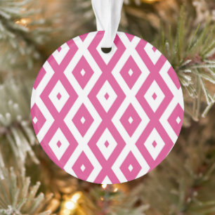Rosa und weiße Rautenmuster Ornament