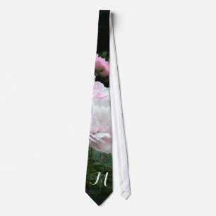 rosa und weiße Rosenblumenmonogramm Kleid Krawatte