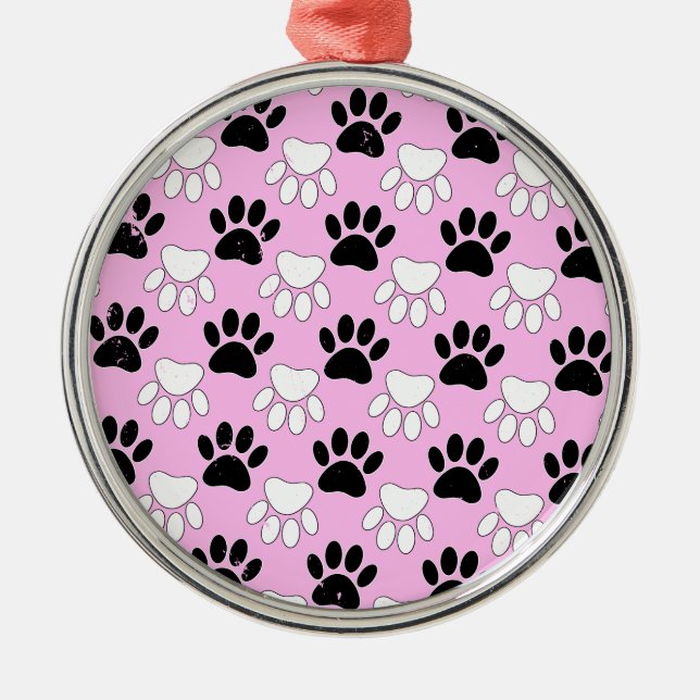 Rosa Untergrund: erschütterte schwarz-weiße Paws Ornament Aus Metall (Vorne)