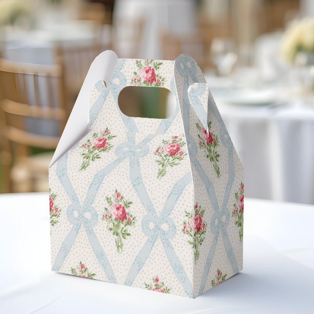 Rosa Viktorianische Rose mit blauem Flachbandgitte Geschenkschachtel (Von Creator hochgeladen)