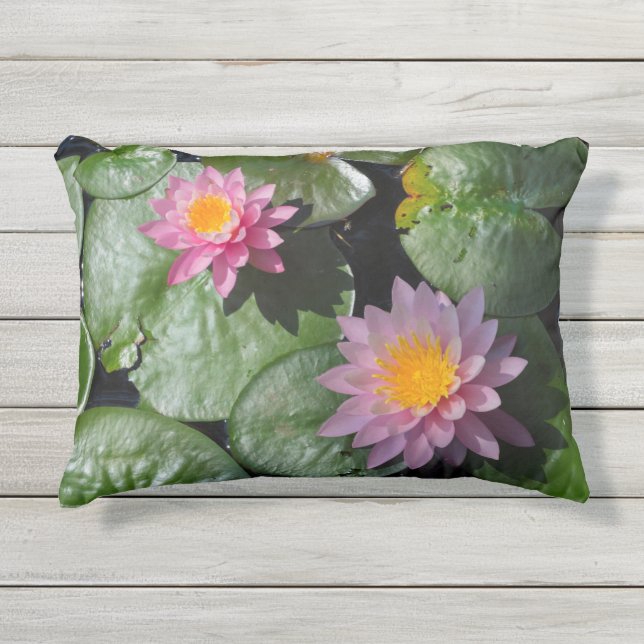 Rosa Wasserlilie Kissen Für Draußen (Vorderseite)