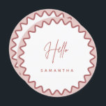 Rosa Wavy Border Menu Karte mit Namen<br><div class="desc">Diese moderne Menükarte mit dem Namen der Wavy Border Collection zeichnet sich durch den angesagten und beliebten, rosa Rahmen auf weißem Hintergrund aus. Wenn Sie gewollt haben, Ihren Gast mit einem farbenfrohen Pop auf Ihre trendige Einladung aufmerksam zu machen, ist diese Suite perfekt für Sie. Für eine erweiterte Anpassung dieses...</div>