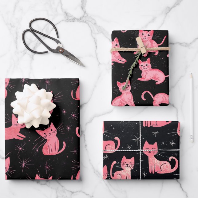 Rosa Weihnachtskatzen auf schwarz Geschenkpapier Set (Vorderseite)