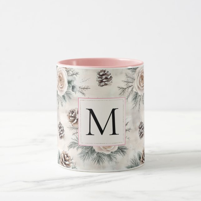 Rosa Weihnachtskiefernzapfen Florales Monogramm Tasse (Zentrum)