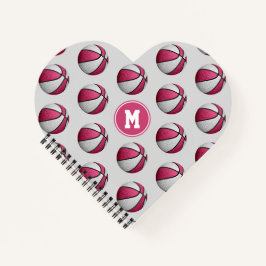 Rosa, weiße Basketbälle, die Mädchen in der Herzfo Notizbuch