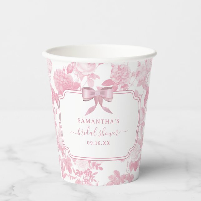 Rosa Weiße Rose Chinoiserie Brautparty Pappbecher (Vorderseite)
